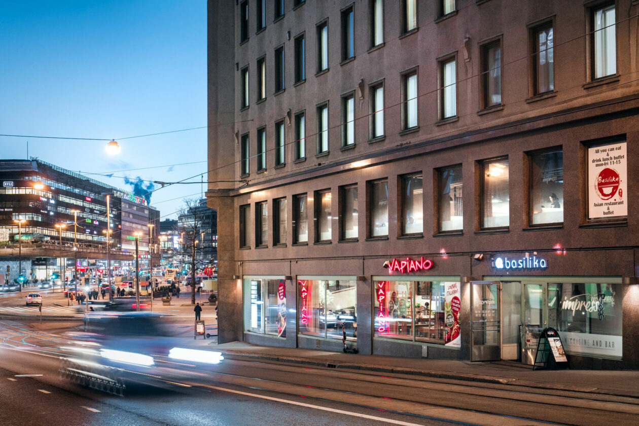 Mikonkatu 15, Helsinki, Kluuvi